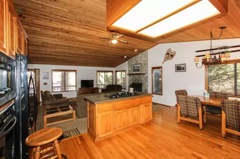 1253 Panorama Dr, Big Bear City, CA 92314 photo 10