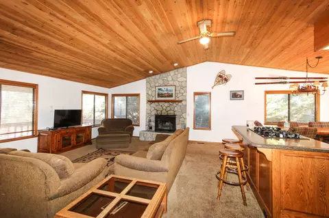 1253 Panorama Dr, Big Bear City, CA 92314 photo 4
