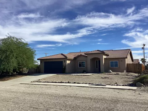 1585 Indian Ocean Ave, Thermal, CA 92274