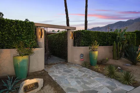 1345 Deepwell Rd, Palm Springs, CA 92264