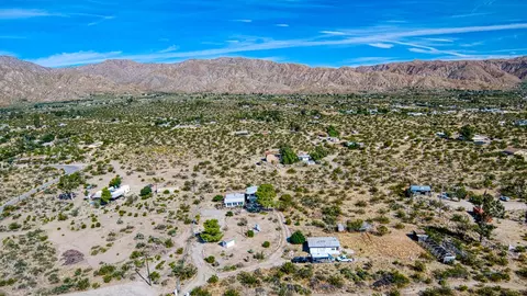 9966 Sams Trl, Morongo Valley, CA 92256 photo 2