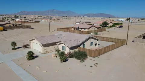 1354 Johnson Ave, Thermal, CA 92274 photo 17