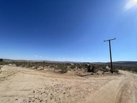 130 Kickapoo Trl, Yucca Valley, CA 92284 photo 3