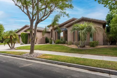 8 King Edward Ct, Rancho Mirage, CA 92270