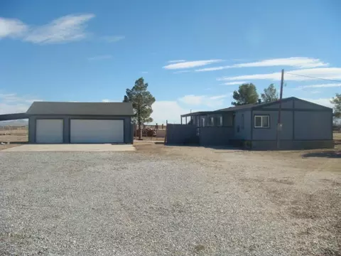 12167 Ox Bow Rd, Lucerne Valley, CA 92356