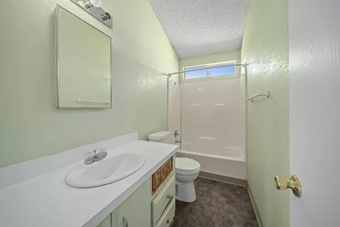 2421 Nueco Ave, Thermal, CA 92274 photo 9