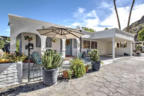 907 Gem Dr, Palm Springs, CA 92264