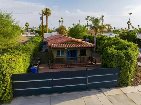 545 Calle Amigos, Palm Springs, CA 92264