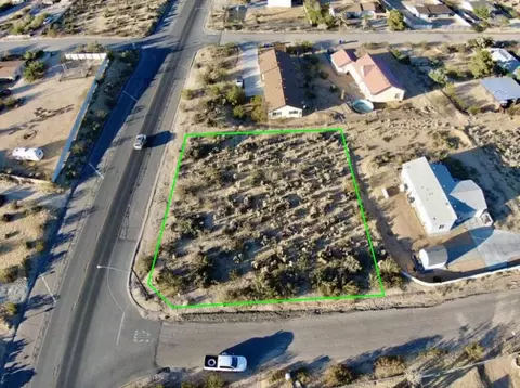 61814 Mountain View Cir, Joshua Tree, CA 92252