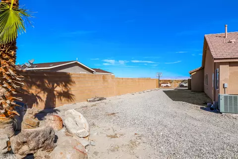 1329 Morro Ave, Thermal, CA 92274 photo 29