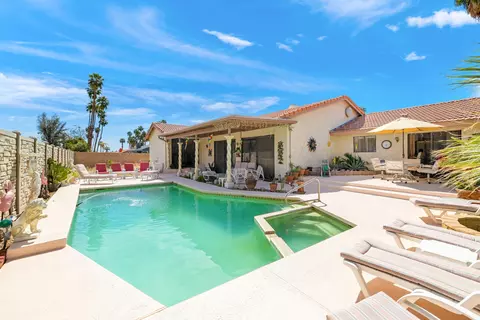 2918 E Alta Loma Dr, Palm Springs, CA 92264