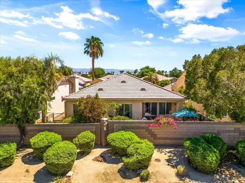 Exterior - 44079 Royal Troon Dr, Indio, CA 92201 photo 2 of 9