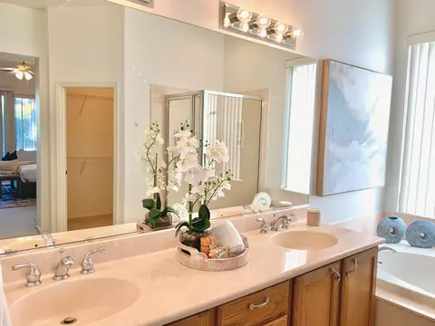 Bath - 44079 Royal Troon Dr, Indio, CA 92201 photo 1 of 3