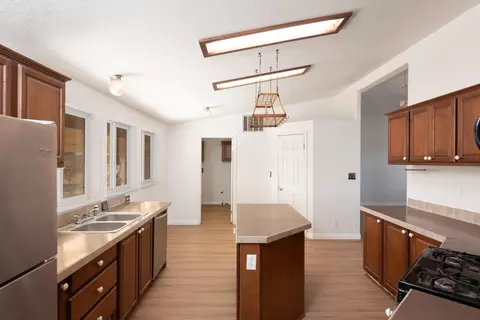7025 Smoke Tree Rd, Phelan, CA 92371 photo 5