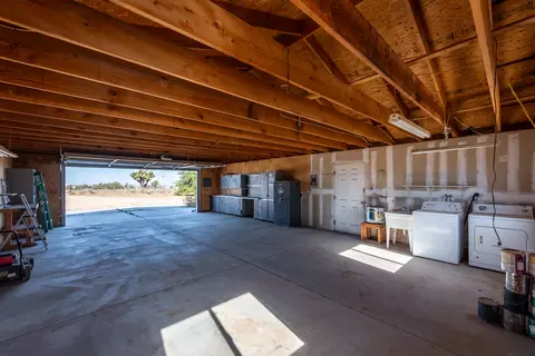 7025 Smoke Tree Rd, Phelan, CA 92371 photo 21