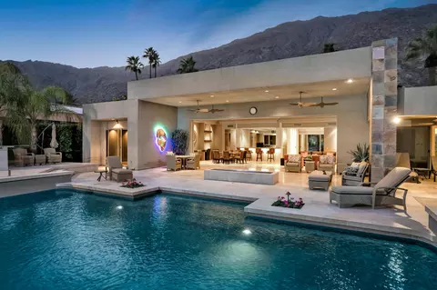 570 S Fern Canyon Dr, Palm Springs, CA 92264