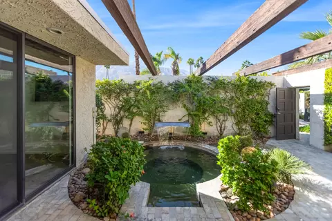 487 N Calle Rolph, Palm Springs, CA 92262