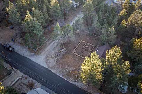 190 Cedar Ln, Sugarloaf, CA 92386 photo 2