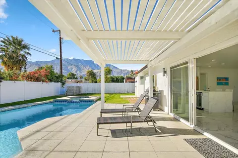 2875 E Ventura Rd, Palm Springs, CA 92262