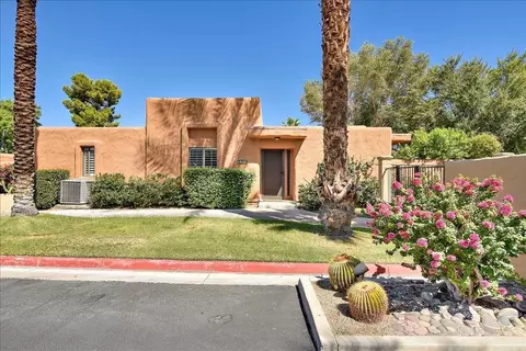 4890 N Winners Cir, Palm Springs, CA 92264