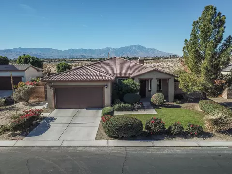 37205 Melbourne St, Indio, CA 92203 photo 2