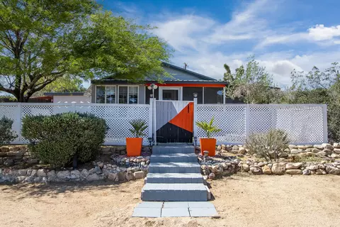 61725 Crest Cir Dr, Joshua Tree, CA 92252