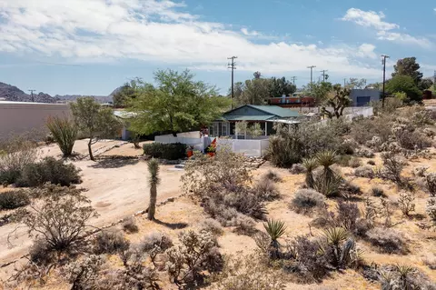 61725 Crest Cir Dr, Joshua Tree, CA 92252 photo 2