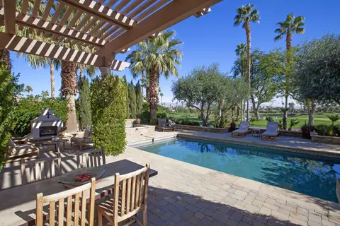 49270 Vista Estrella, La Quinta, CA 92253