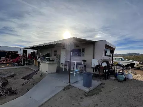 56992 Encantado Rd, Landers, CA 92285 photo 8