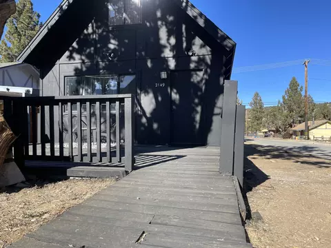 2149 1st Ln, Big Bear City, CA 92314 photo 4