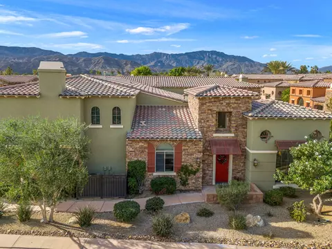 3242 Via Giorna, Palm Desert, CA 92211