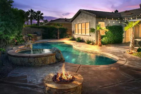 43708 Parkway Esplanade, La Quinta, CA 92253