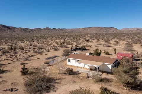 1121 Kickapoo Trl, Yucca Valley, CA 92284 photo 14