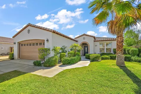60455 Living Stone Dr, La Quinta, CA 92253