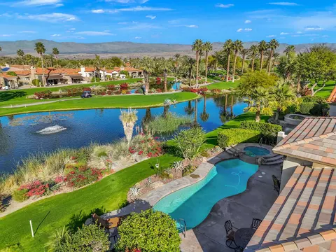 952 Mesa Grande Dr, Palm Desert, CA 92211
