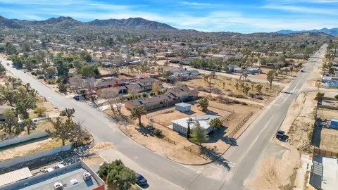 7400 Deer Trl, Yucca Valley, CA 92284 photo 18