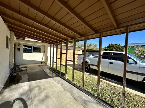 830 Sequoia St W, San Bernardino, CA 92407 photo 2