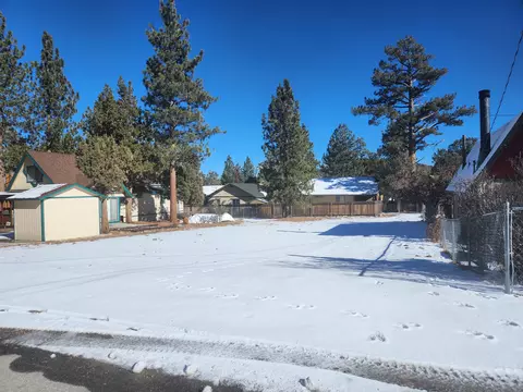 348 Downey Dr, Big Bear City, CA 92314