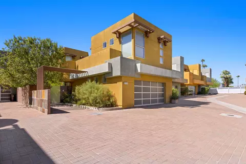 2065 Tangerine Ct, Palm Springs, CA 92262