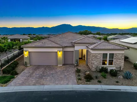 50385 Logan Creek Dr, Indio, CA 92201 photo 2