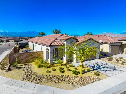 43795 Treviso Dr, Indio, CA 92203 photo 2