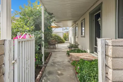 73427 Cabazon Peak Dr, Palm Desert, CA 92260