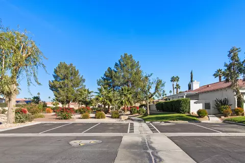 30 Florentina Dr, Rancho Mirage, CA 92270