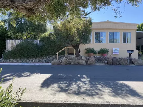 4 Yucca Ln, Palm Desert, CA 92260