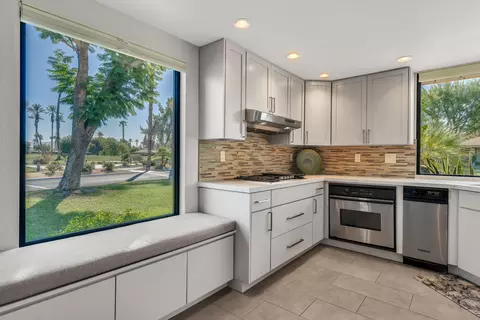 1 Palma Dr, Rancho Mirage, CA 92270