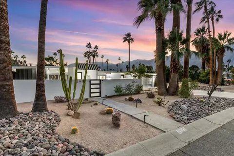 2987 E Livmor Ave, Palm Springs, CA 92262