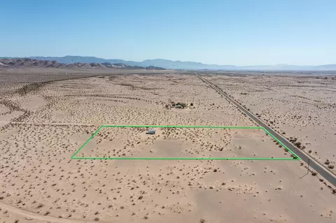 75660 Valle Vista Rd, Twentynine Palms, CA 92277