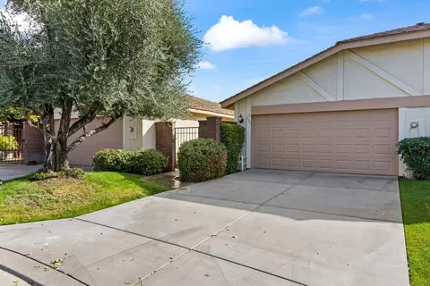 104 Castellana W, Palm Desert, CA 92260