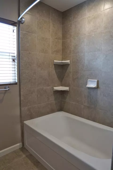 Bath - 82247 Bliss Ave, Indio, CA 92201 photo 3 of 3
