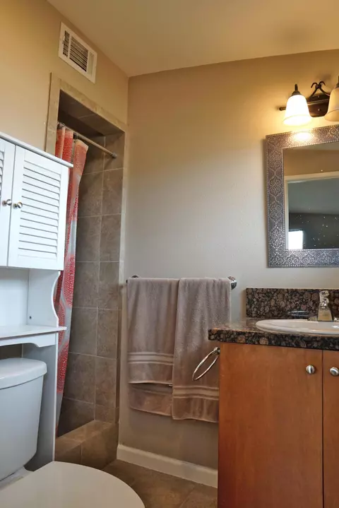 Bath - 82247 Bliss Ave, Indio, CA 92201 photo 1 of 3
